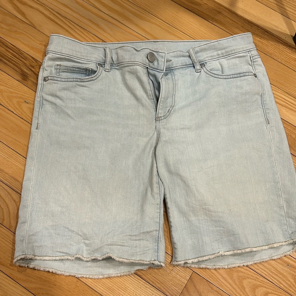 Ann Taylor Loft size 8 Bermuda shorts